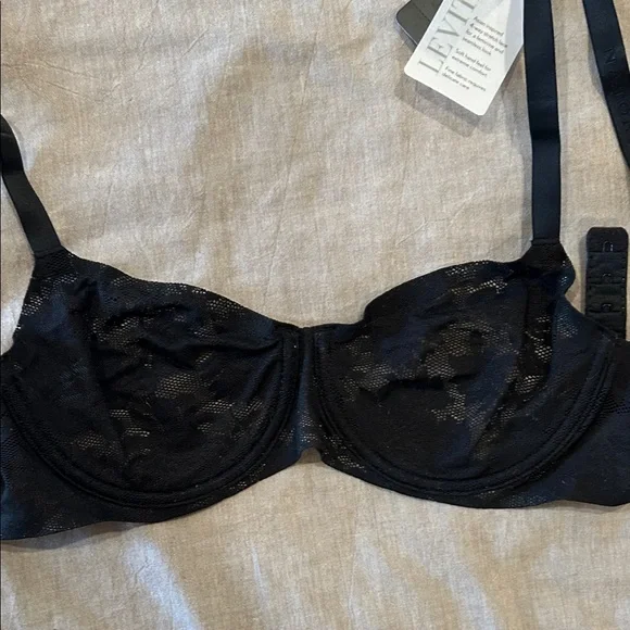 Natori Black and Light Pink Lace Bras 30C NWT - Picture 5 of 10